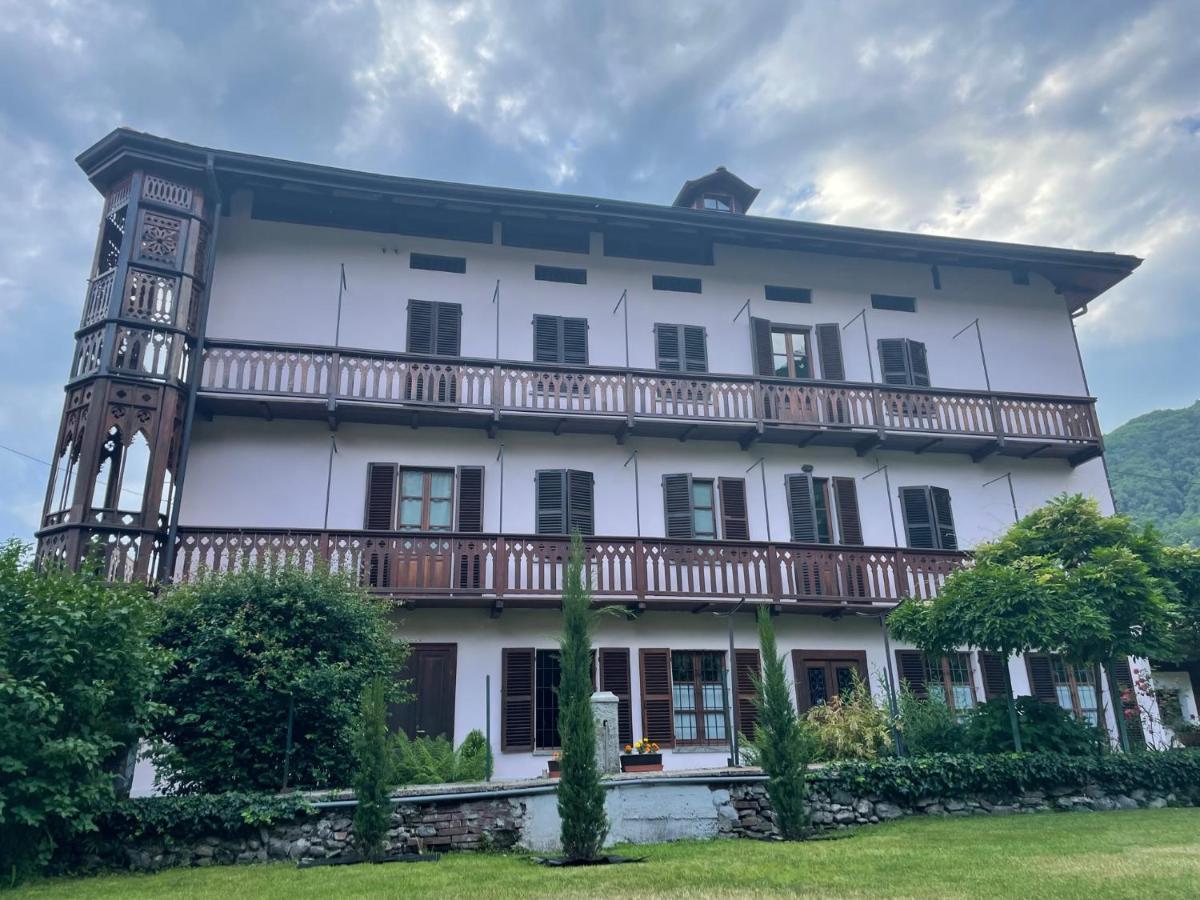 Dimora Fiorita Junior My Holiday Home Varallo Esterno foto