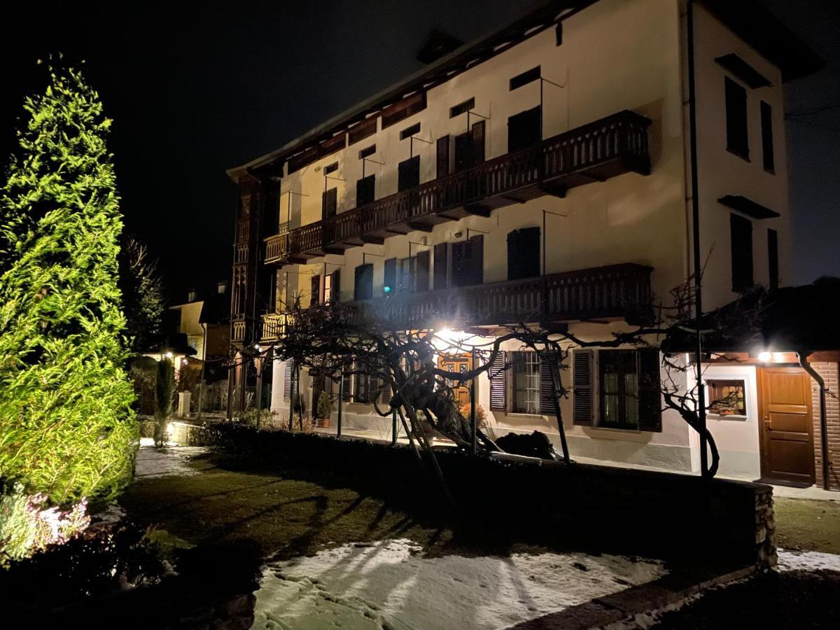 Dimora Fiorita Junior My Holiday Home Varallo Esterno foto