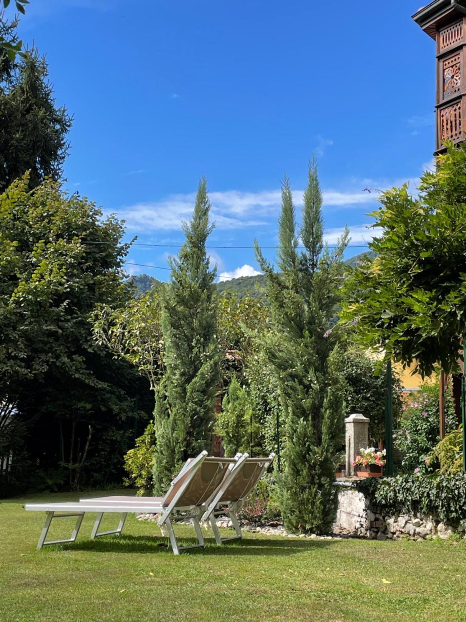 Dimora Fiorita Junior My Holiday Home Varallo Esterno foto