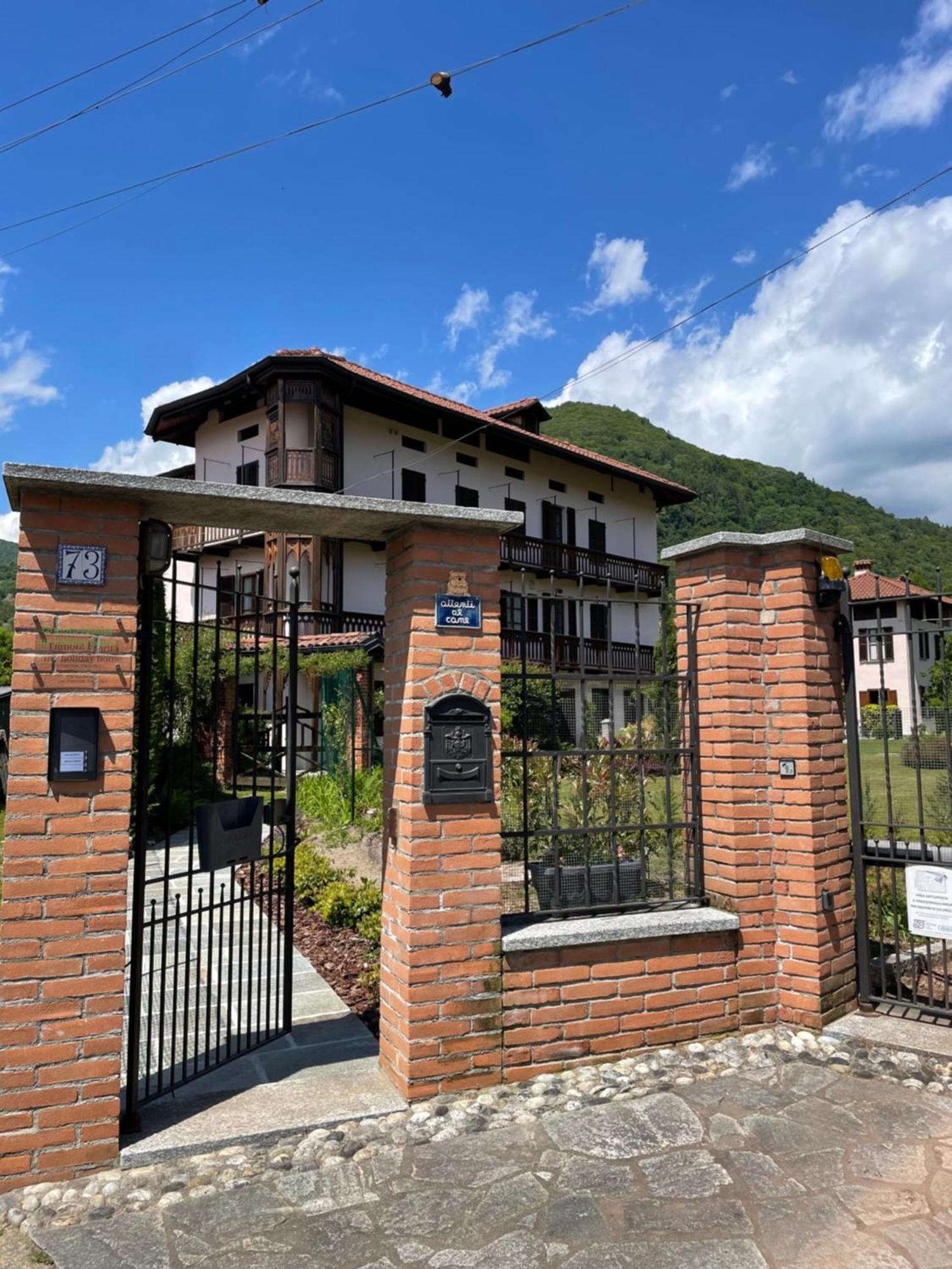 Dimora Fiorita Junior My Holiday Home Varallo Esterno foto